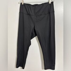Active life cropped black leggings size XXL